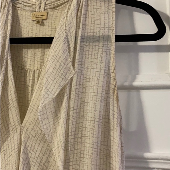 Aritzia Ainsley Silk Blouse - Beige & Grey - Picture 6 of 6